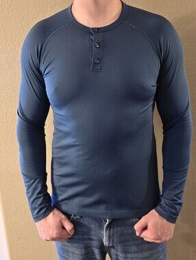Lululemon Medium Mens Metal Vent Tech Long Sleeve Henley Mariner/Black